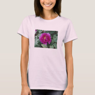in roze volken op een t-shirt