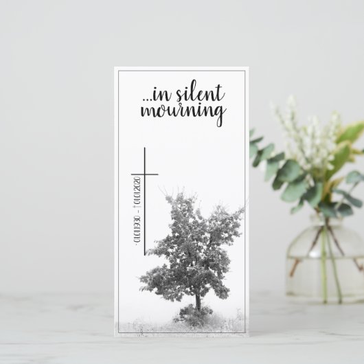 In stille rouw - boom op de weide 2.0 (Staand voorkant)