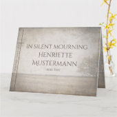 In stille rouw - boom op weide vintage kaart (Gele Bloem)