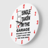 IN THE GARAGE BUILDING A HOT ROD GROTE KLOK (Hoek)