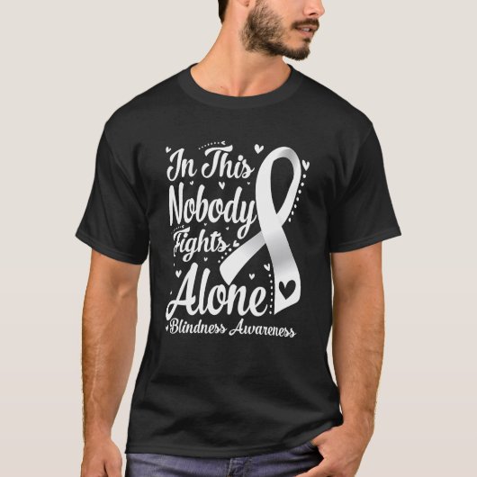 In This Family Nobody Fight Alone Blindness Awaren T-shirt (Voorkant)