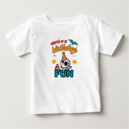 In Verjaardagsplezier gewikkelde Mummie T-Shirt