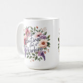 In Wachten werkt God Christelijk Bloemen Koffiemok (Voorkant links)