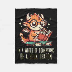 In World of Bookworms Be Book Dragon Schattigee Vr Fleece Deken