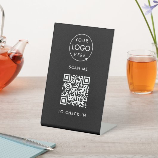 Inchecken QR-code | Zwarte zakelijke Logo Reclamebord Met Voetstuk (Insitu)