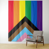 Inclusief vlag voor homodiversiteit bij regenboogb wandkleed (In situ)