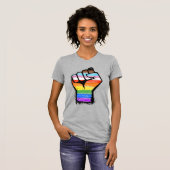 Inclusieve Progress Pride Vuist T-shirt (Voorkant volledig)