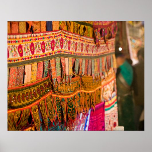 INDIA, Goa, Baga: zaterdagavondmarkt (NR) Poster (Voorkant)
