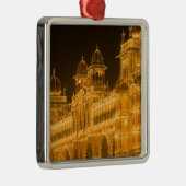 INDIA, Karnataka, Mysore: Majaraja's Palace 2 Metalen Ornament (Rechts)