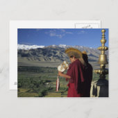 India, Ladakh, Thikse. Boeddhistische monnik Briefkaart (Voorkant / Achterkant)