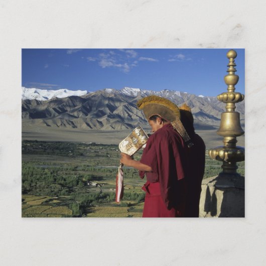 India, Ladakh, Thikse. Boeddhistische monnik Briefkaart (Voorkant)