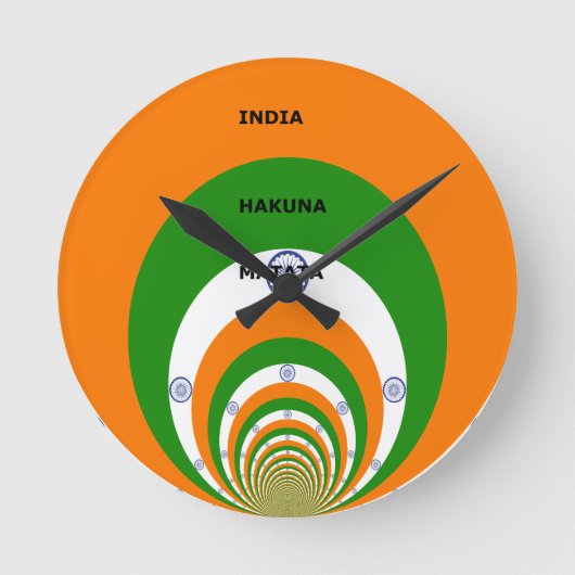 India Nationale Vlag Kleuren Design met "Hakuna Ma Ronde Klok (Voorkant)