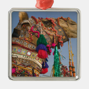 INDIA, Rajasthan, Pushkar: PUSHKAR CAMEL FAIR; Metalen Ornament