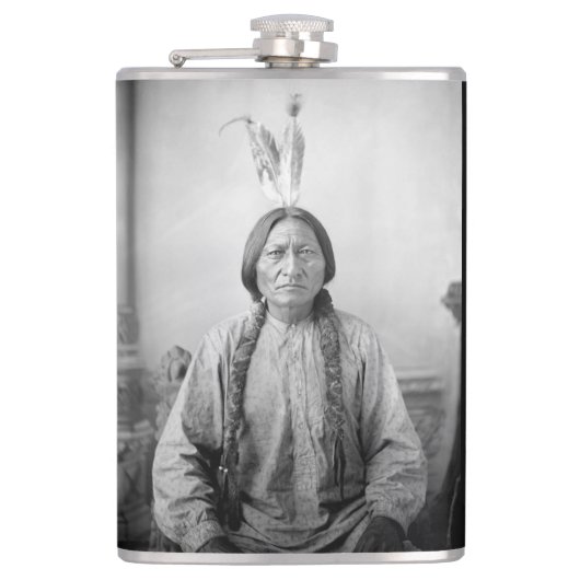 Indiaans icoon: Lakota leider Sitting Bull Heupfles (Voorkant)