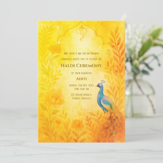 Indiase Bruid Haldi Ceremonie Pauw Bloemstuk Kaart (Staand voorkant)
