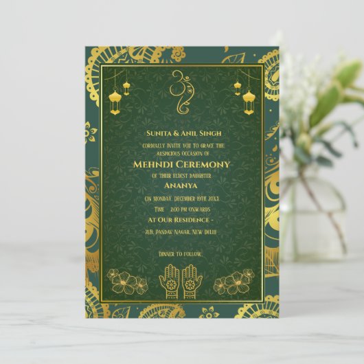 Indiase Bruid Mehndi Ceremonie Gouden Ontwerp Kaart (Staand voorkant)