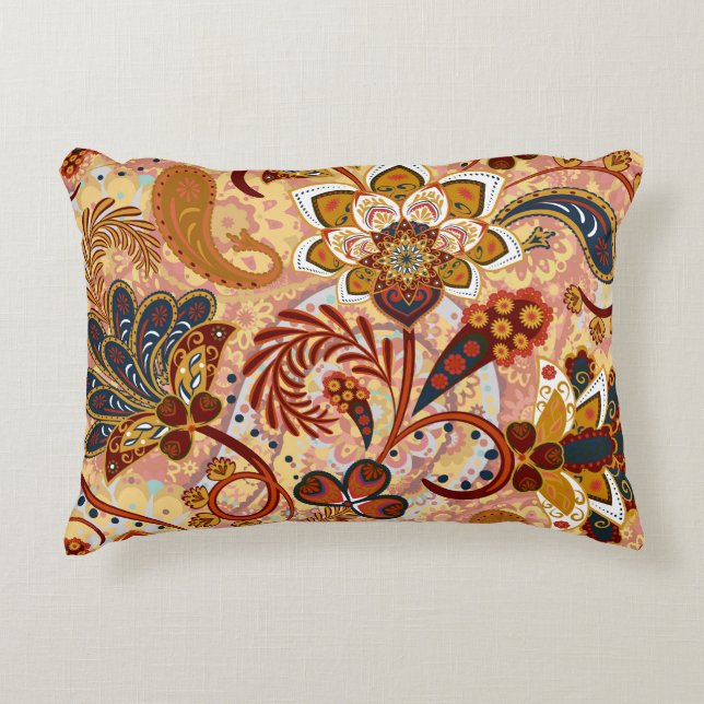 Indiase Paisley: Bloemen  bruin Accent Kussen (Voorkant)