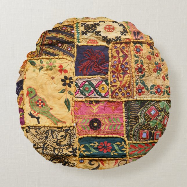 Indiase Patchwork: Hampi Market Cloth. Rond Kussen (Voorkant)