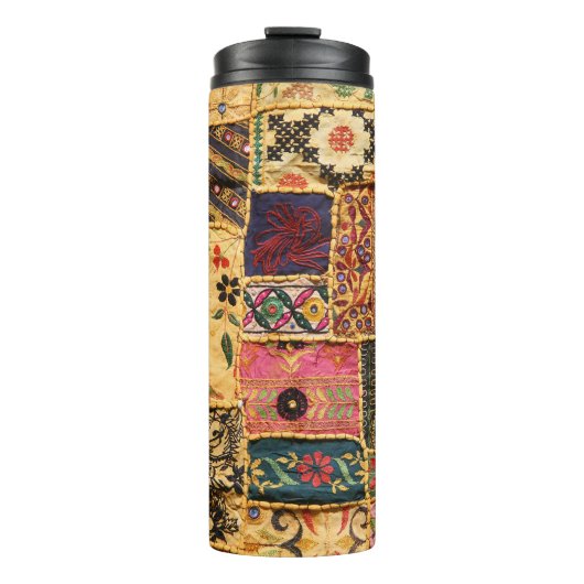 Indiase Patchwork: Hampi Market Cloth. Thermosbeker (Voorkant)