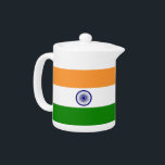 Indiase vlag theepot<br><div class="desc">Serveer je favoriete brouwsels met trots met behulp van onze prachtige theepot met de vlag van India! Deze prachtig gemaakte theepot is perfect om van thee te genieten terwijl je je bewondering voor de Indiase cultuur viert. De levendige kleuren van de Indiase vlag worden prominent weergegeven, waardoor het een unieke...</div>