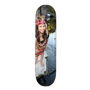 Indiase vrouw persoonlijk skateboard