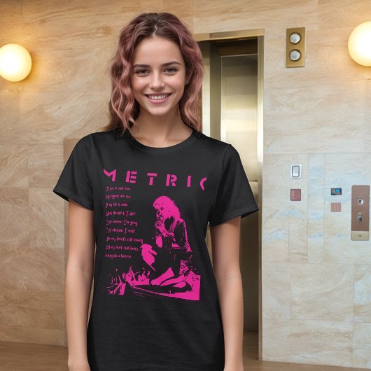 Indie Rock Vibes: Metrische band Emily Haines Lyri T-shirt