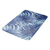 indigo and white abstract tie dye pattern badmat (Gekanteld)