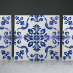 Indigo Azulejo Blue Portugal Decoratief Tegeltje<br><div class="desc">Indigo Azulejo Blue Portugese decoratieve keramische tegels van Lissabon zijn een mooie en unieke aanvulling op elk huis. Een product van hoge kwaliteit met een tijdloze esthesie. De blauwe kleur van de tegels is geïnspireerd door het indigo blauw van de beroemde azulejo-tegels van Lissabon, waardoor je ruimte een stukje geschiedenis...</div>