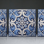 Indigo Azulejo Blue Portugal Decoratief Tegeltje<br><div class="desc">Indigo Azulejo Blue Portugese decoratieve keramische tegels van Lissabon zijn een mooie en unieke aanvulling op elk huis. Een product van hoge kwaliteit met een tijdloze esthesie. De blauwe kleur van de tegels is geïnspireerd door het indigo blauw van de beroemde azulejo-tegels van Lissabon, waardoor je ruimte een stukje geschiedenis...</div>