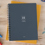 Indigo Blue Classic Monogram Persoonlijk Wekelijks Planner<br><div class="desc">Eenvoudige persoonlijke briefpapier jaarlijkse planner met een klassiek monogram in een vierkante rand. Jaarplanner (12 maanden) met open maandelijkse overzichten en wekelijkse planningsbladen. Contacteer ons voor hulp bij personalisatie.</div>