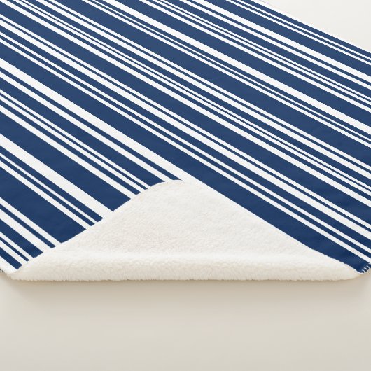 Indigo Blue en White Modern Stripes Sherpa Deken (3/4)