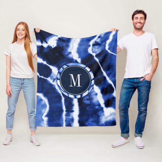 Indigo Blue Shibori Marble Agate Tie Dye Monogram Fleece Deken (In situ)