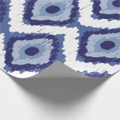 Indigo Blue Tribal Ikat Diamond White Chevron Cadeaupapier (Hoek)
