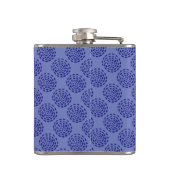 Indigo donkerblauw gestreept cirkelpatroon op blau heupfles (Achterkant)