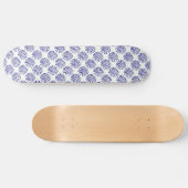 Indigo donkerblauw gestreept cirkelpatroon op wit skateboard (Horizontaal)