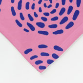 Indigo donkerblauwe gestreepte cirkelpatroon op ro fleece deken (Hoek)