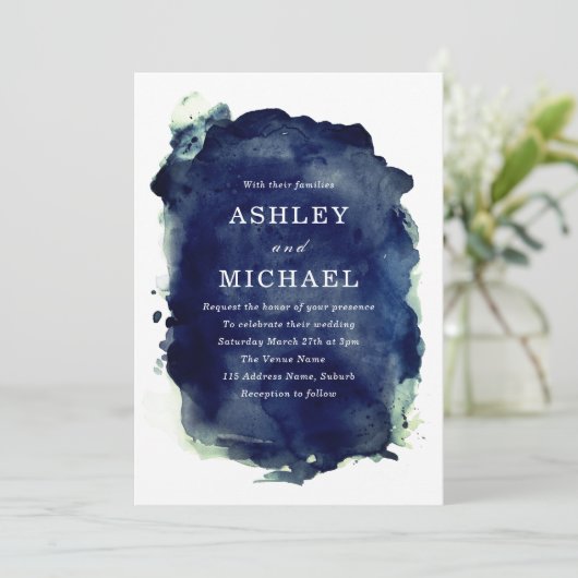 Indigo Midnight Blue Paint Splash & White Wedding Kaart (Staand voorkant)