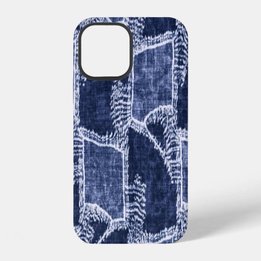 Indigo Patchwork: Getextureerde Geruite Elegantie iPhone Hoesje (Achterkant)