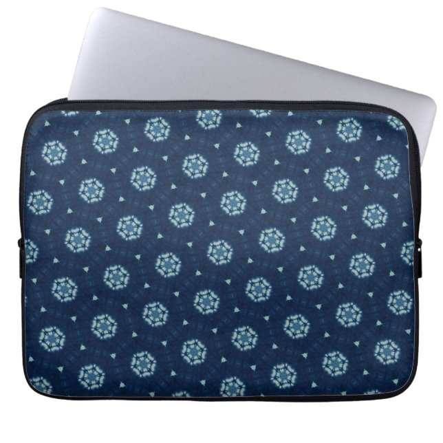 Indigo Spirit: Boho Afrikaanse Geometrie Laptop Sleeve (Voorkant)