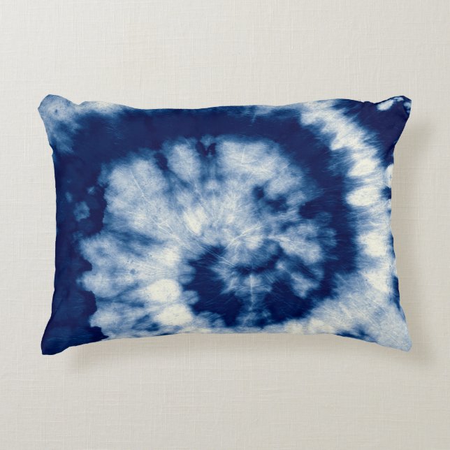 Indigoronde. Bohemiene Tie Dye. Blue Roll Psychede Accent Kussen (Voorkant)
