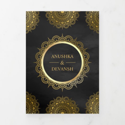 Indische bruiloft in Black and Gold Asian Mandala Drieluik Uitnodiging (Cover)