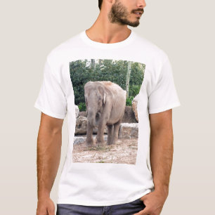 Indische olifantenvoeding t-shirt