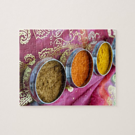 Indische Spice Pots op Roze en Gold Sari Legpuzzel (Horizontaal)