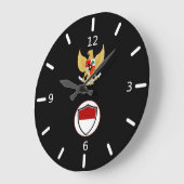 Indonesian flag-emblem large clock grote klok (Hoek)