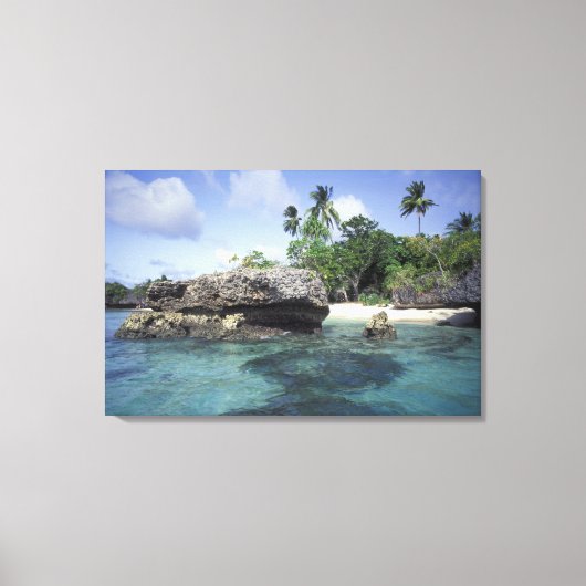Indonesië. Rotsformaties langs de kust Canvas Afdruk (Voorkant)