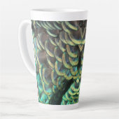 Indonesische Peacock Feathers Pattern Latte Mok (Linkerhoek)