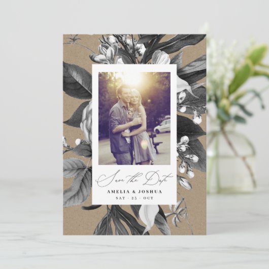 Industriële rustieke chique bloemenbruiloft foto K Save The Date (Staand voorkant)