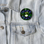 INER PEACE MED PIN RONDE BUTTON 5,7 CM (In situ)