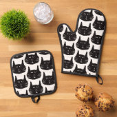 Inexplicable cats ovenwant & pannenlap set (Top down)