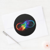 Infineensymbool met regenboogvanger ronde sticker (Envelop)